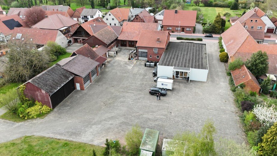 Luftaufnahme Autohaus Halle Diepenau