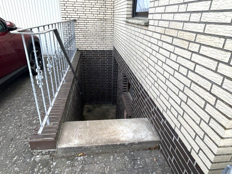 Kellereingang Au�en Zweifamilienhaus Barnstorf / Walsen