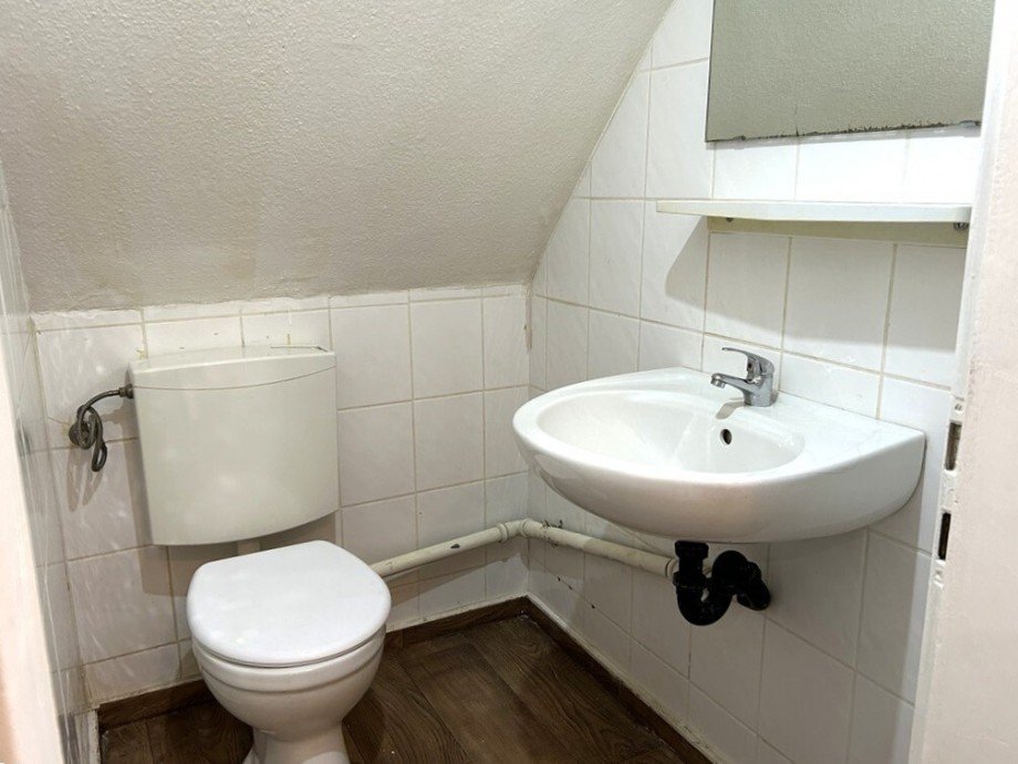 WC/DG Doppelhaush�lfte L�ningen