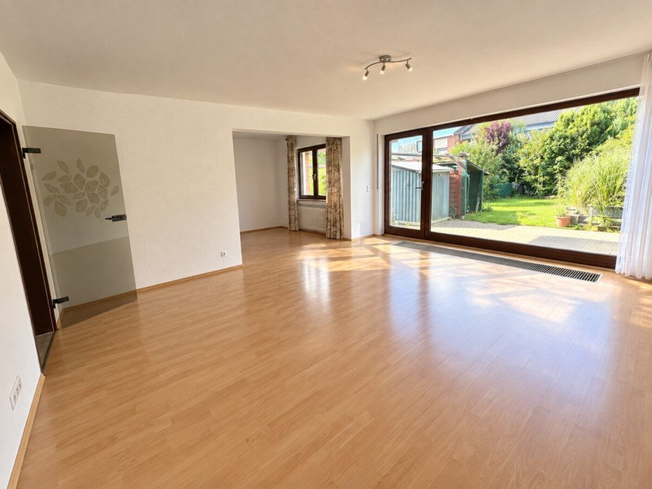 Wohnzimmer (1) Etagenwohnung Bremen