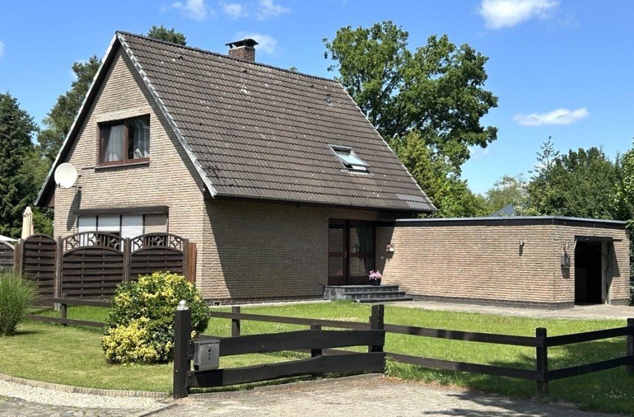 Stra�enansicht Einfamilienhaus Gro� Ippener / Annen