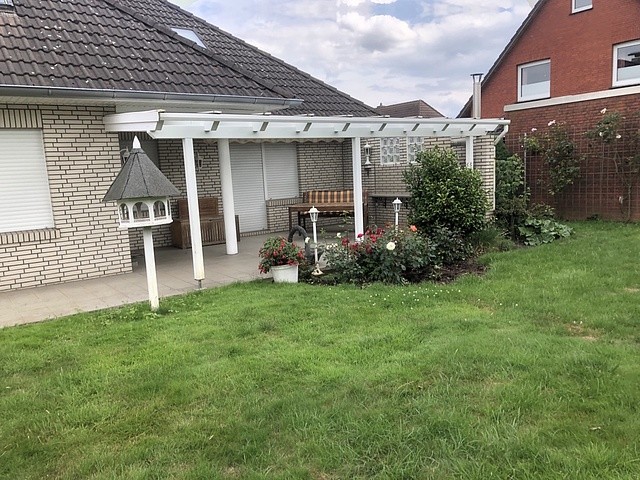 Blick auf die Terrasse Einfamilienhaus Quakenbr�ck