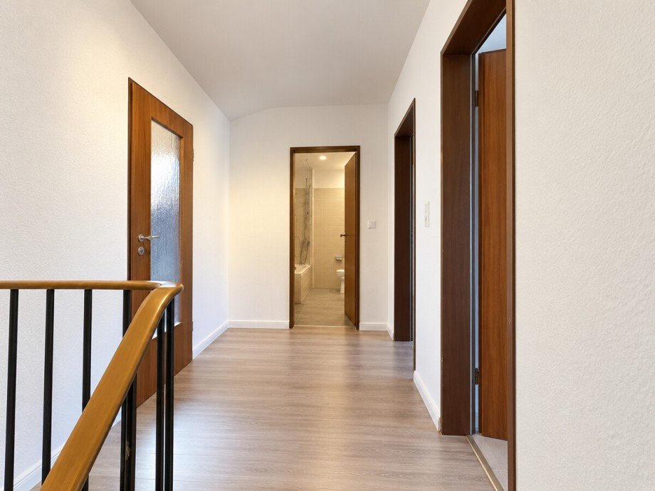 Flur Oben (1) Etagenwohnung Bremen