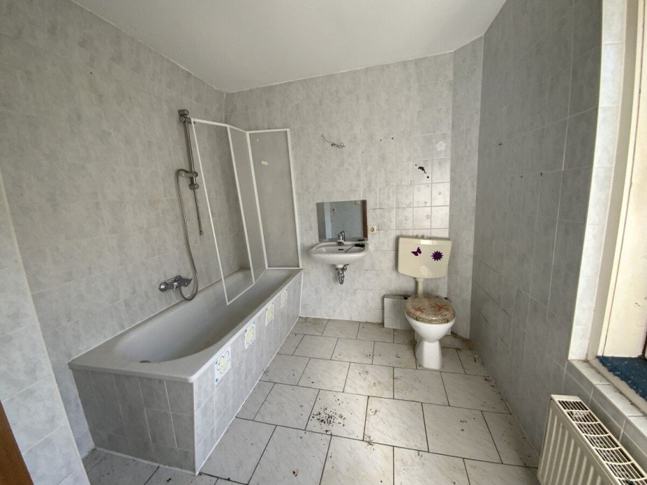 Bad Wohng DG links Mehrfamilienhaus Neustadt-Glewe
