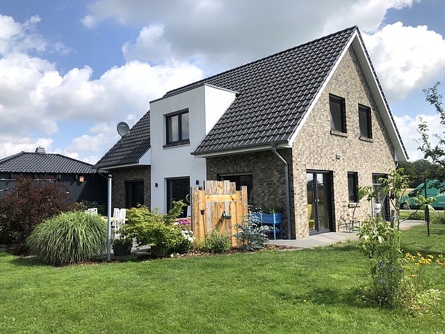 Gartenansicht Einfamilienhaus Barver
