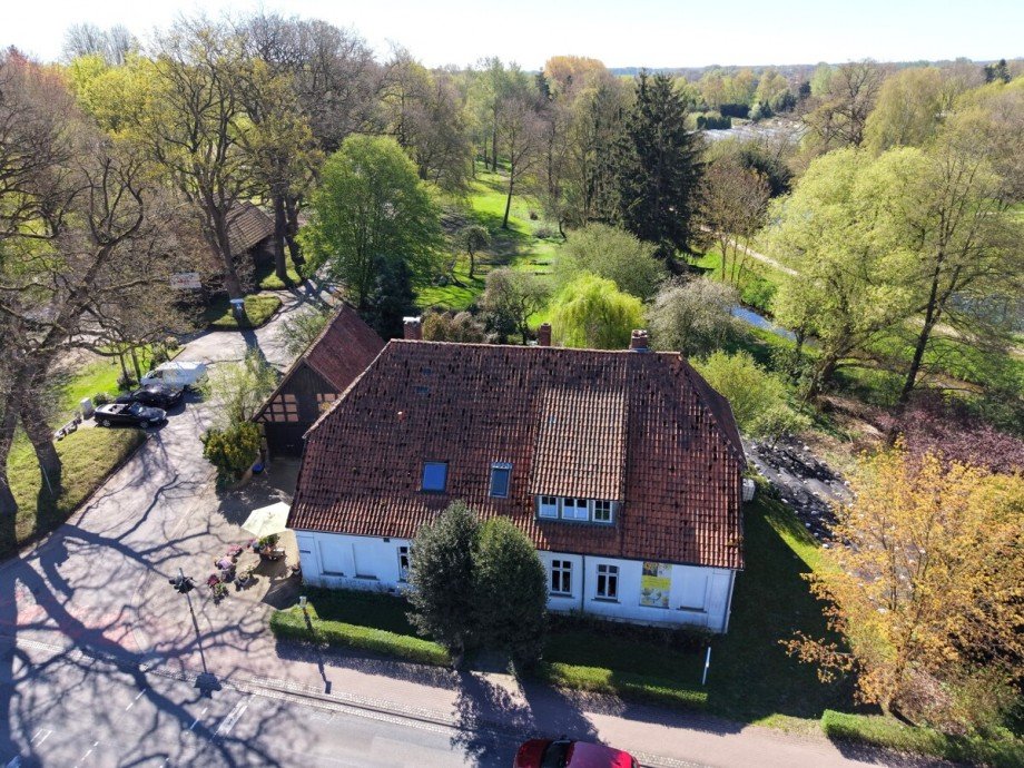 Stra�enansicht mit Drohne Haus Harpstedt