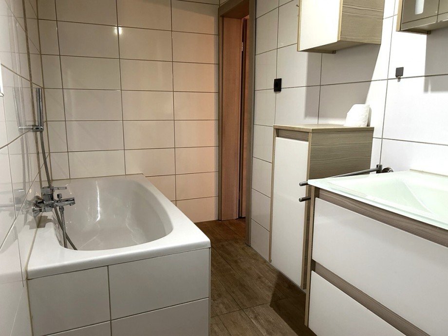 Badezimmer Doppelhaush�lfte L�ningen