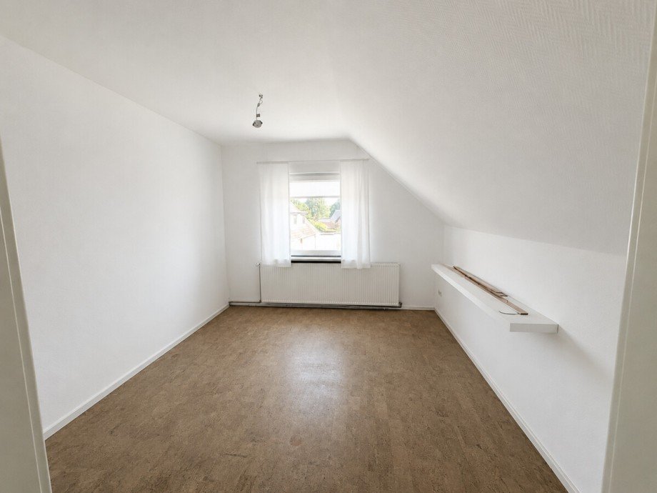 Kinderzimmer oder B�ro Dachgeschosswohnung Twistringen