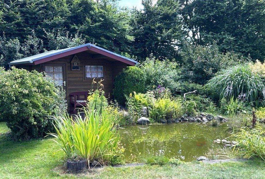 Teichanlage und Gartenhaus Zweifamilienhaus Fintel