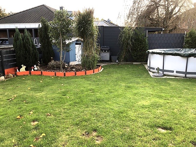 Garten Doppelhaush�lfte Bakum