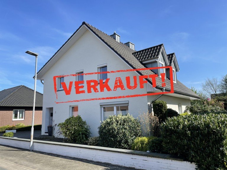 01_Stra�enansicht 1Neu Vechta Einfamilienhaus Saniertes Einfamilienhaus mit gro�em Garten in Vechta. Top Lage!