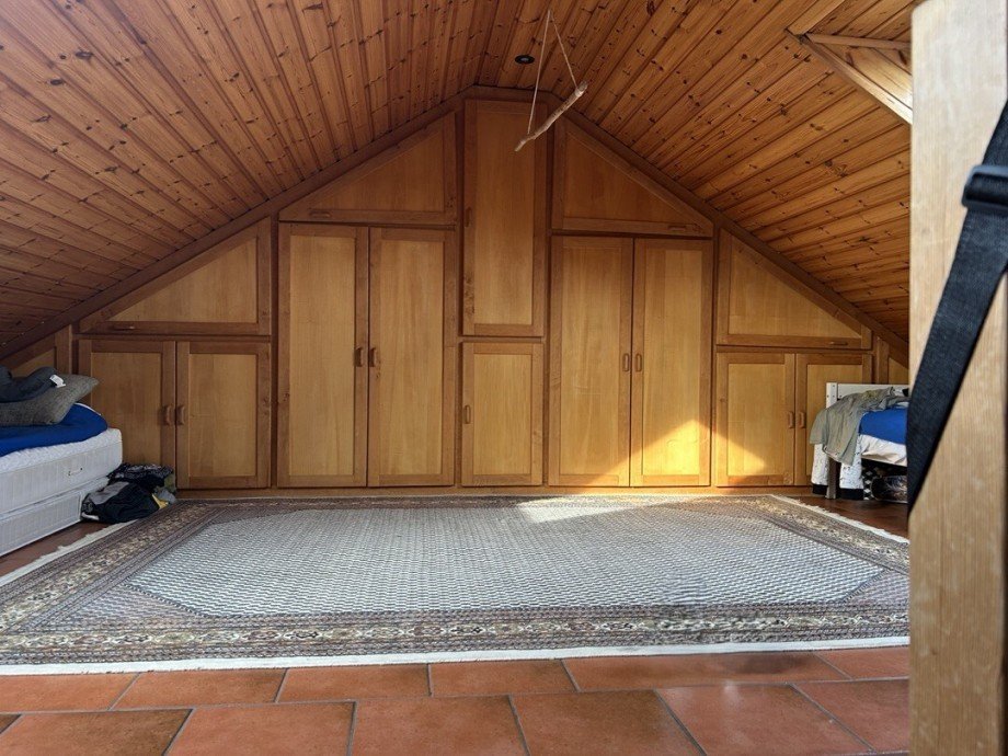 Spitzboden mit Wandschr�nke Reihenmittelhaus Barnstorf