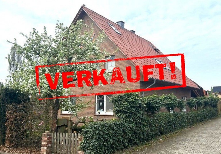 Stra�enansicht Damme Einfamilienhaus Familienhaus mit Charme und Potenzial in Damme zu verkaufen. Eckgrundst�ck. 190 m� Wohnfl�che.