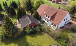 Hauptbild Platz f�r die ganze Familie. Drei Wohneinheiten & 4.755 m� Naturparadies in Brockum.