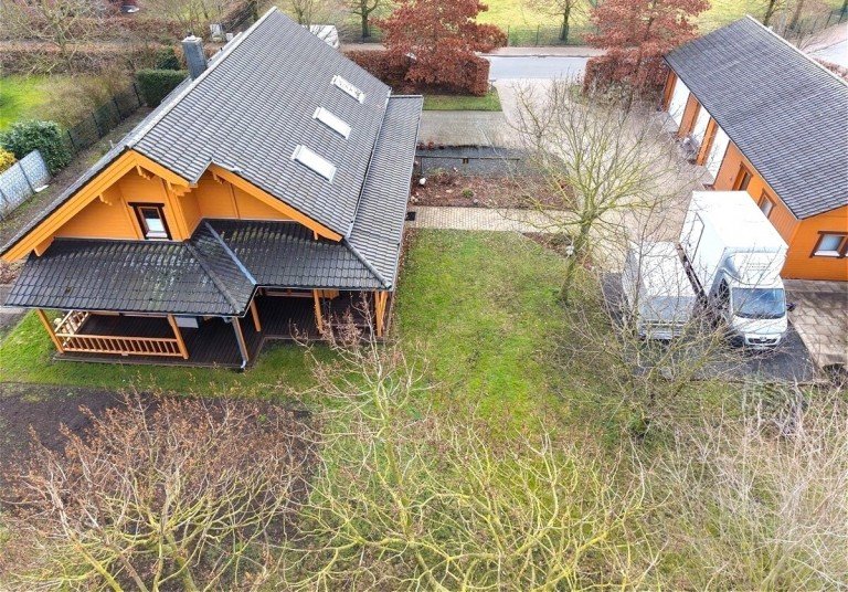 Luftaufnahme Dinklage Haus Wohnen und Arbeiten in perfekter Harmonie. Ohne K�uferprovision! Wohn-und Nutzfl�che 322 m�.