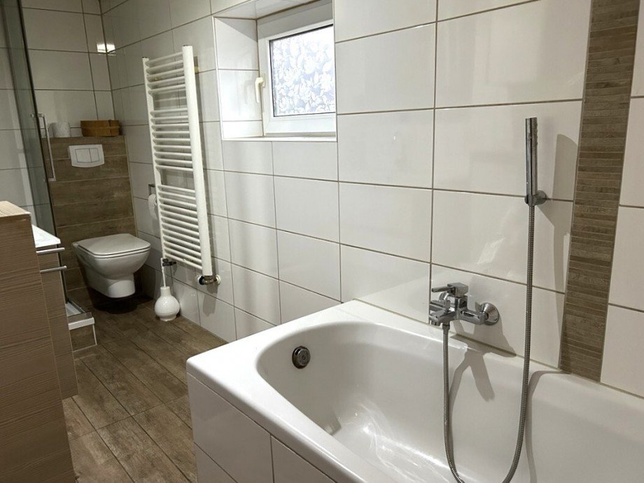 Badezimmer Doppelhaush�lfte L�ningen