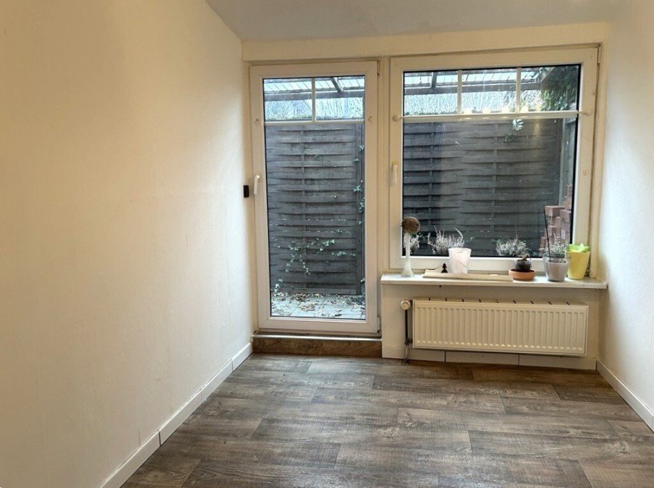 Esszimmer II Doppelhaush�lfte L�ningen