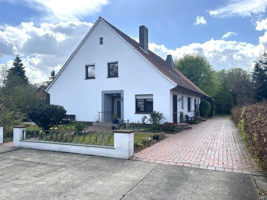 Auffahrt Haus 1 und 2 Mehrfamilienhaus Brockum