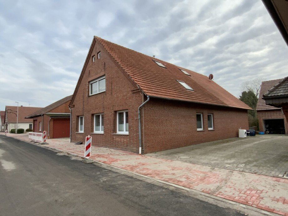 Ansicht Stra�e Zweifamilienhaus Diepenau