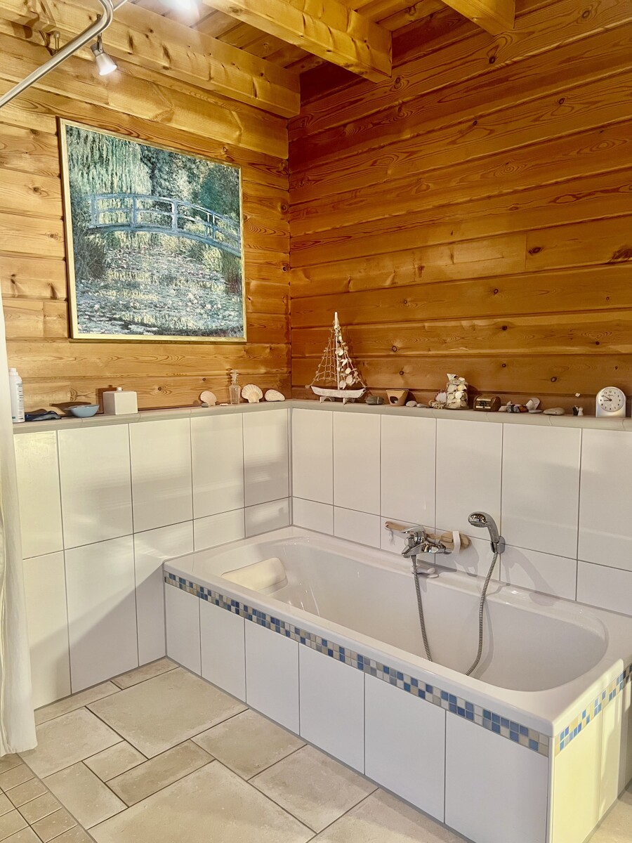 EG Bad Wanne Haus Dinklage