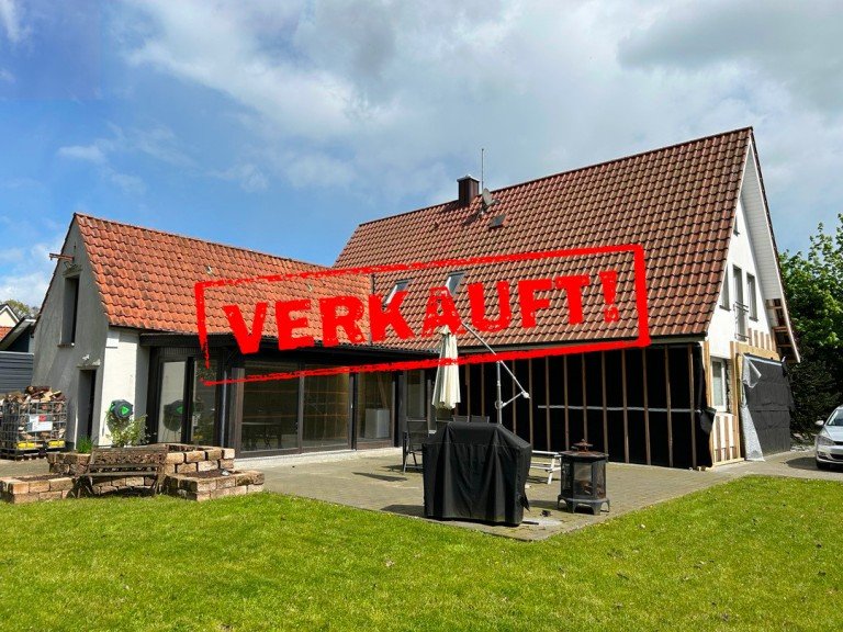 Blick vom Garten Goldenstedt Einfamilienhaus Das Makeover-Projekt in Goldenstedt: Machen Sie dieses Haus zur Wertanlage. Kaufpreis auf Anfrage!