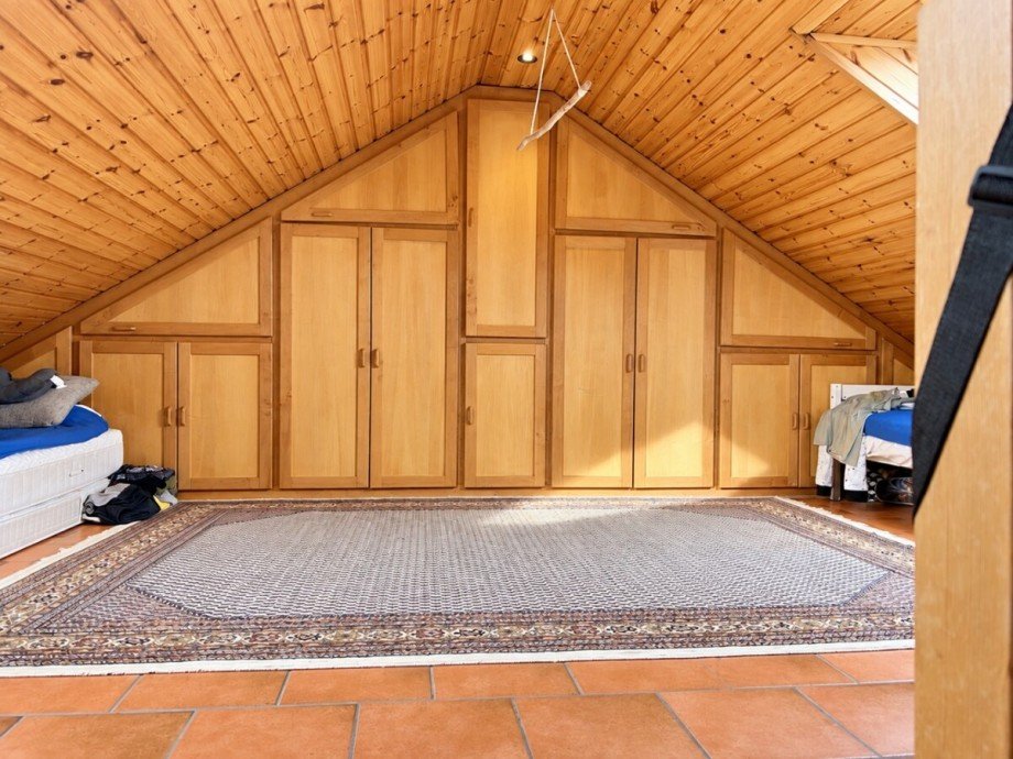 Spitzboden mit Wandschr�nke Reihenmittelhaus Barnstorf
