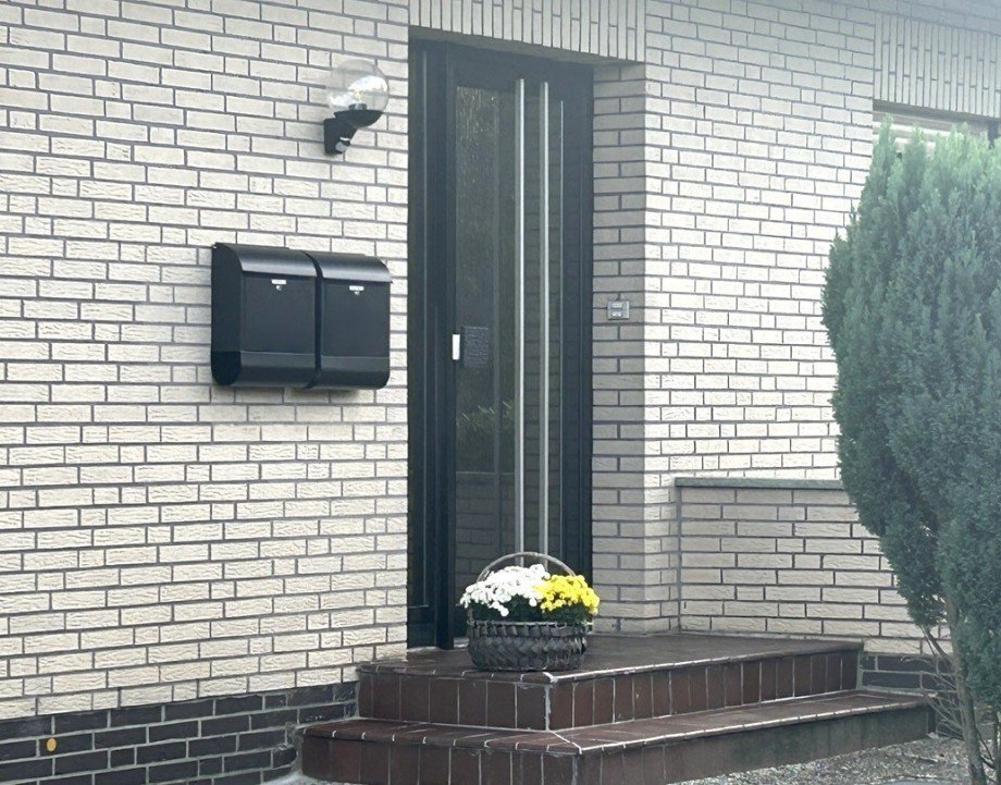 Wohnhaus Eingangst�r Zweifamilienhaus Barnstorf / Walsen