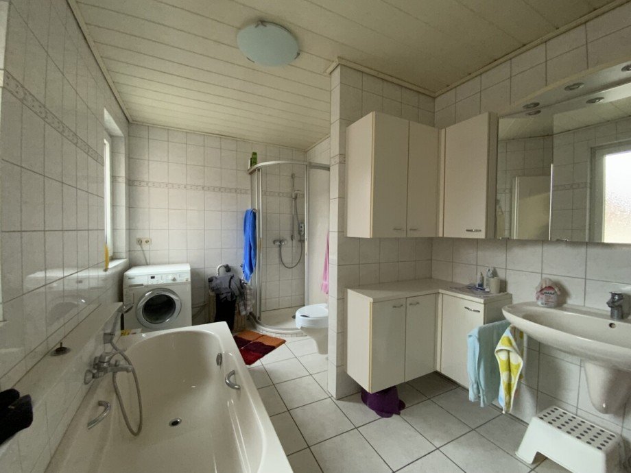 Bad EG Zweifamilienhaus Diepenau