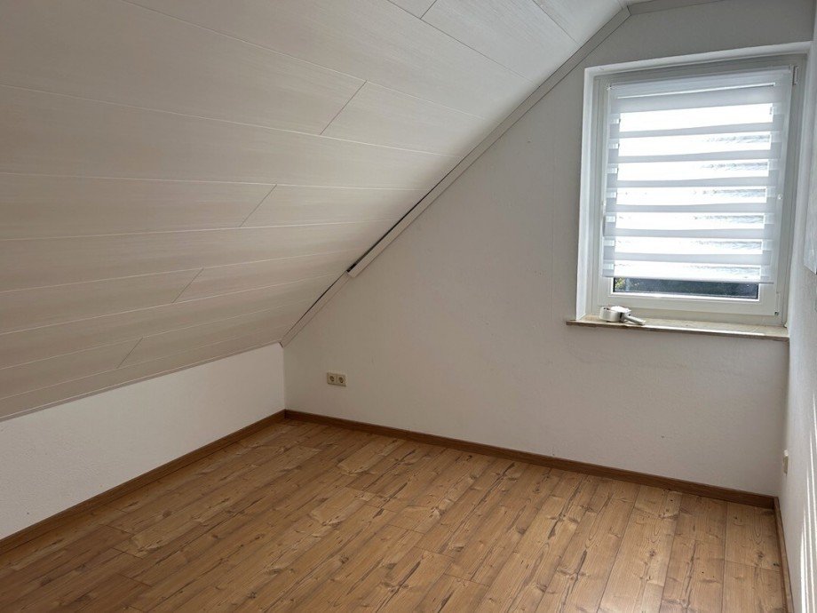 OG: Schlafzimmer Zweifamilienhaus Gro�enkneten