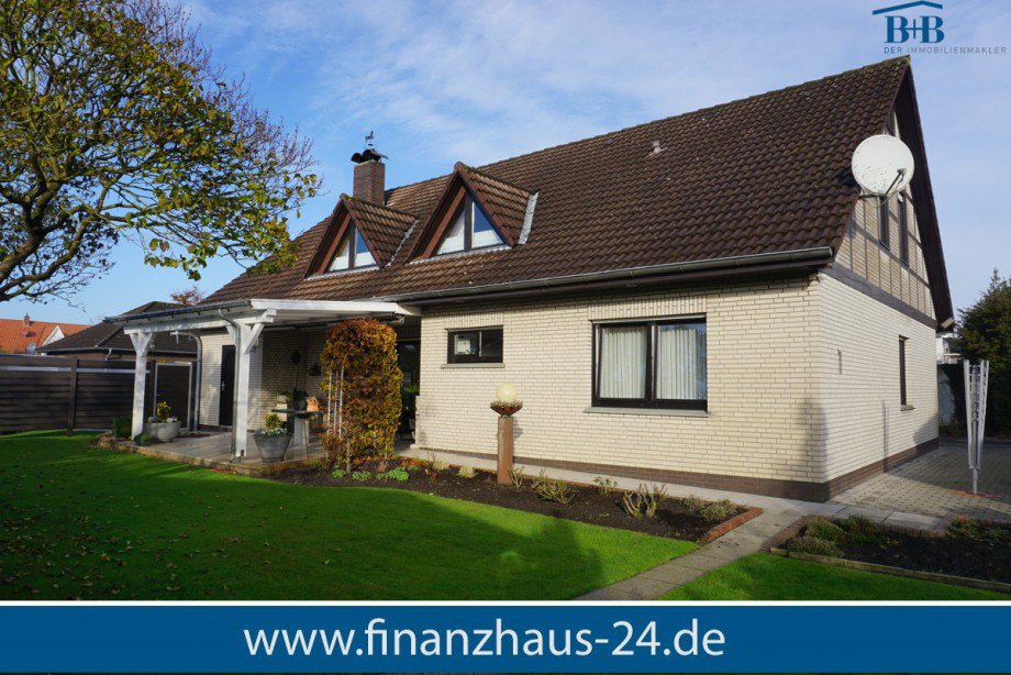 R�ckseite Geb�ude Zweifamilienhaus Vechta